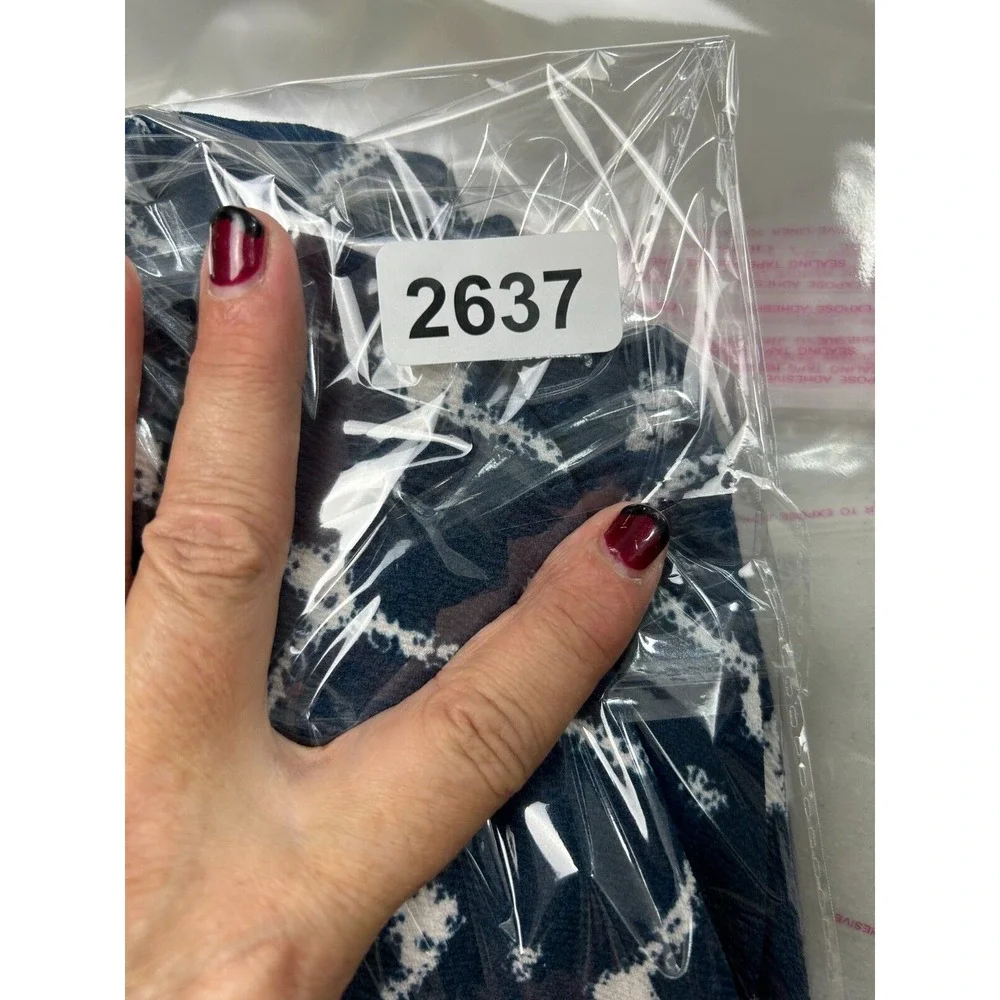 LuLaRoe Blue White Geometric Print Fit Flare Midi Dress Short Sleeve Pockets - Picture 10 of 10